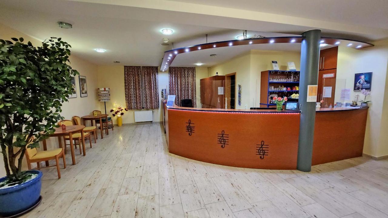 Hotel Amadeus Dresden Neustadt Екстер'єр фото