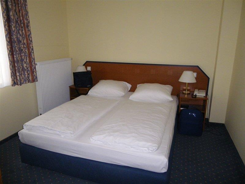 Hotel Amadeus Dresden Neustadt Екстер'єр фото